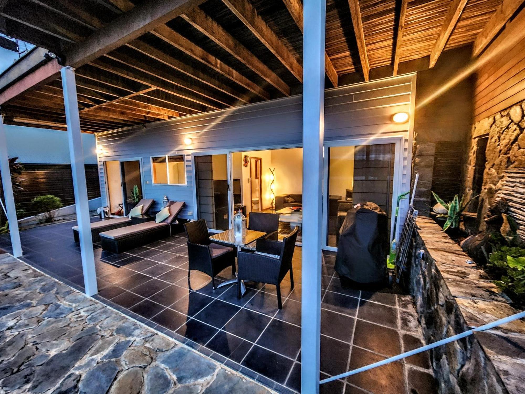 Bella Vista On Nara Pets Welcome Airlie Beach Exterior photo